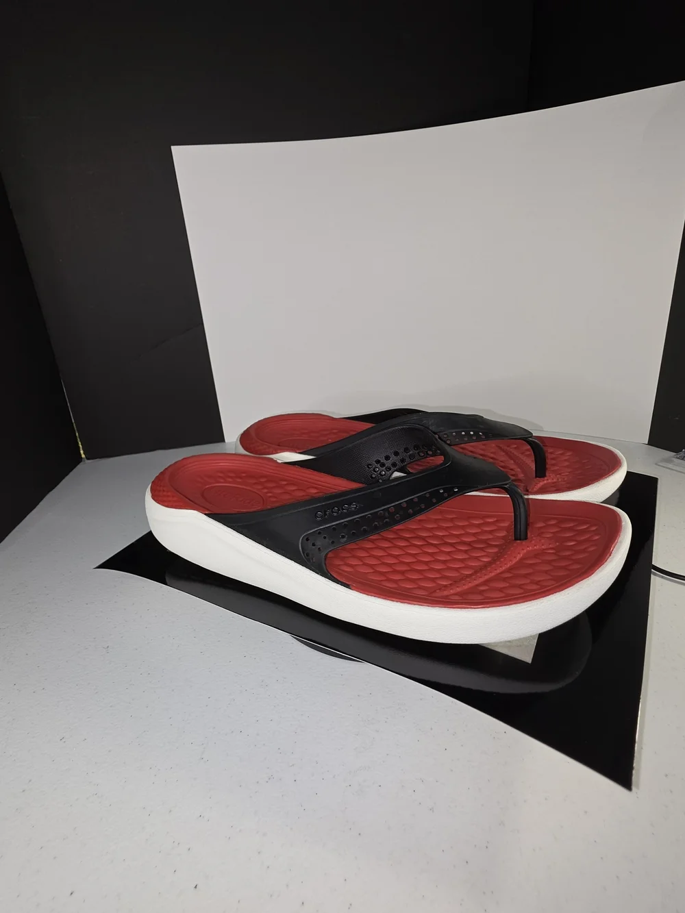 CROCS Men's LiteRide Flip Sandal Navy Black Red & White Sz 12
